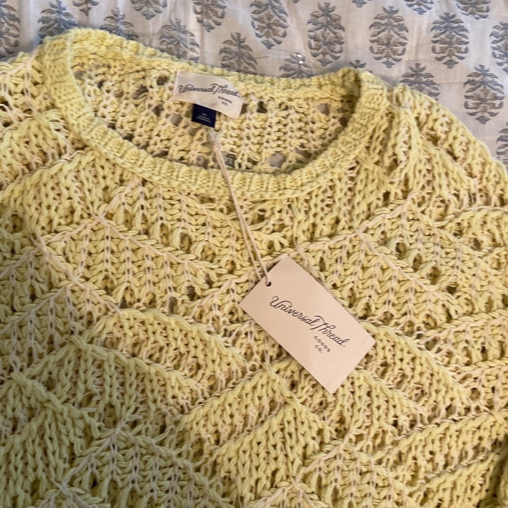Universal thread sweater